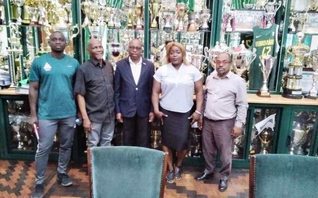 Presidente da Federação Moçambicana de Atletismo visita ao Clube Ferroviário de Maputo